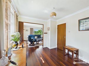 Dining Room- click for photo gallery